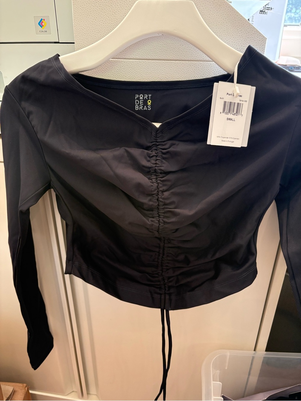 Black Long-Sleeve Ruched Crop Top